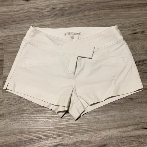 Dynamite | Women's White Shorts Size 11 - Picture 1 of 4
